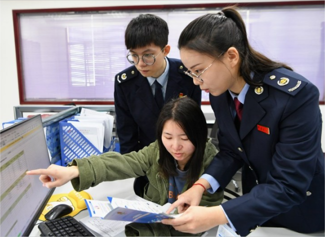 China Strengthens Tax, Fee Relief Measures to Shore up Business