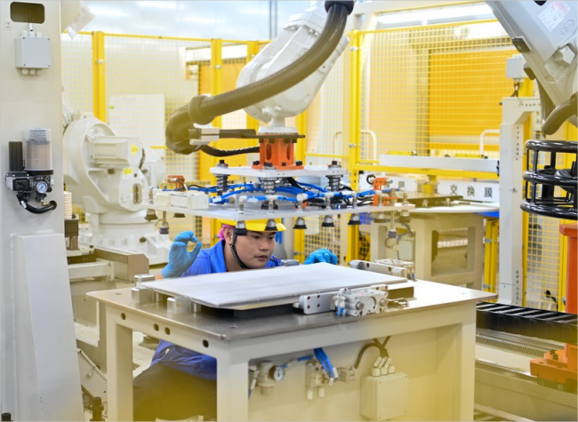 China's Manufacturing PMI Falls in October