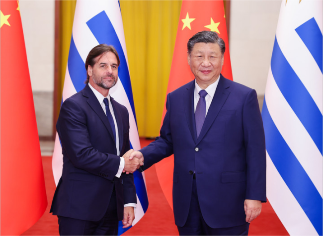 Xi, Uruguayan President Hold Talks, Elevate Ties to Comprehensive Strategic Partnership