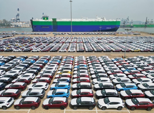 China Issues Measures to Accelerate Integrated Development of Domestic, Foreign Trade