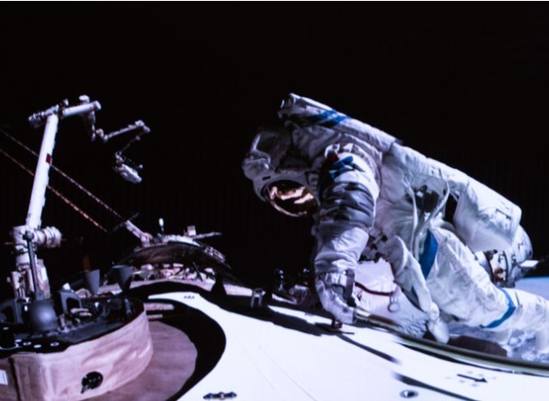 Shenzhou-17 Crew Completes First Spacewalk