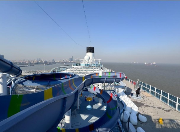 China's First Homegrown Large Cruise Ship Starts Trial Operation
