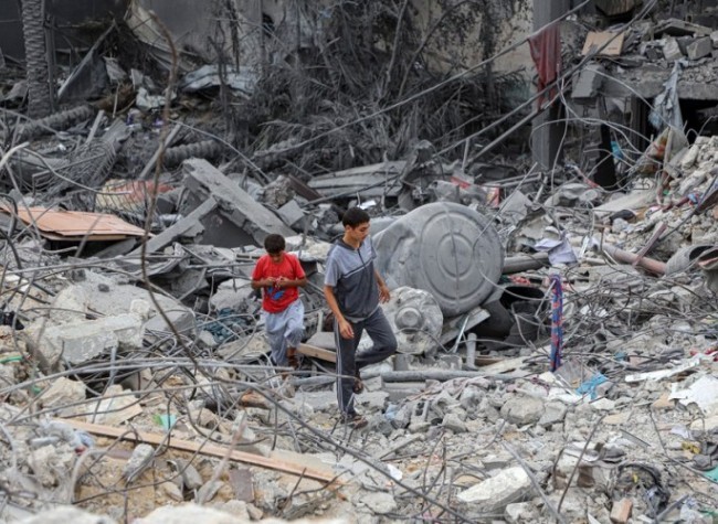 Israel Expands Ground Operation to Southern Gaza Strip