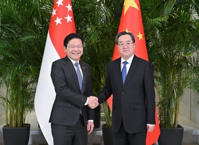 China, Singapore Agree Trade-Pact Upgrade, 30-Day Visa Deal