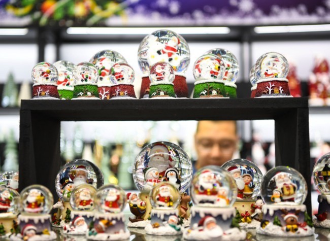 Made-in-China Stuffed Bears Spread Joy of Christmas Overseas