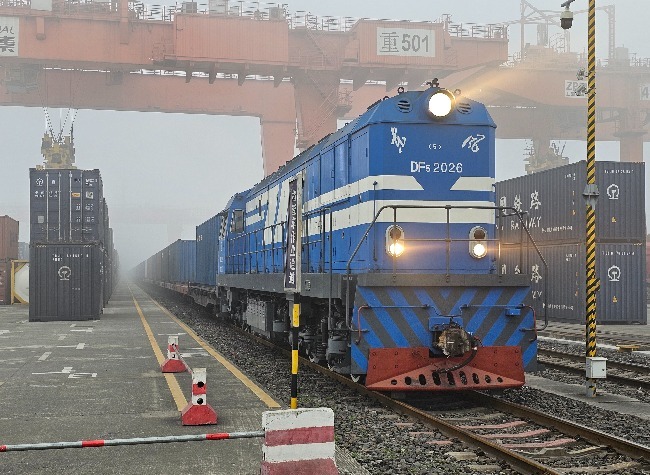 Chongqing Debuts Four ILSTC Rail-Sea Intermodal Trains on New Year's Day