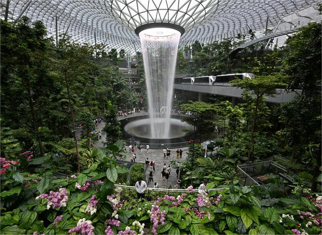 China, Singapore Sign Mutual Visa Exemption Agreement
