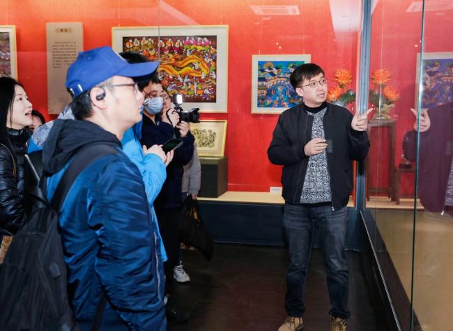Themed Exhibition in Chongqing Celebrates Upcoming Year of Dragon