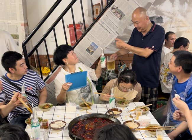 Inclusive Restaurant Creates Jobs for the Hearing-Impaired