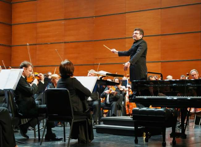Russian Symphony Orchestra Mesmerizes Chongqing with New Year's Concert