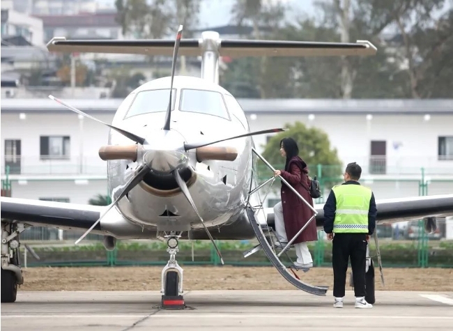 Chongqing Launches Short-Haul Air Routes to Boost Efficient Travel in Remote Areas