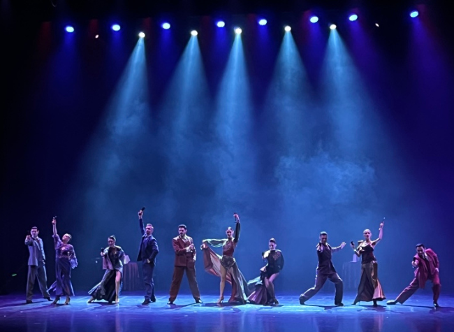 'Tango Passions' Lights Up Guotai Art Center in Chongqing