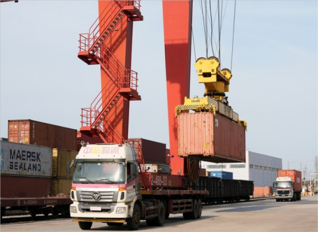 China's Logistics Sector Sees Rapid Expansion in December