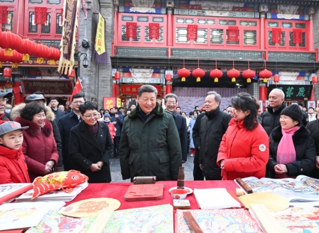 Embracing Festive Customs With the People Ahead of Spring Festival