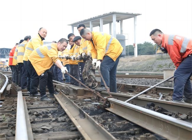 Railway Maintenance Secures Stable China-Europe Express Service for Spring Festival