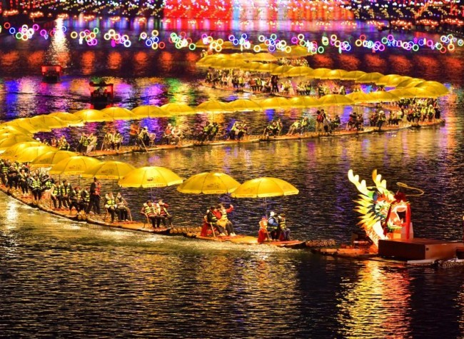 China Cashes in on Vibrant Spring Festival Holiday Spending