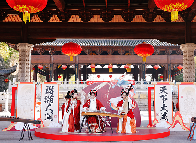 Cultural Festivities Ignite Chongqing's New Year Celebrations