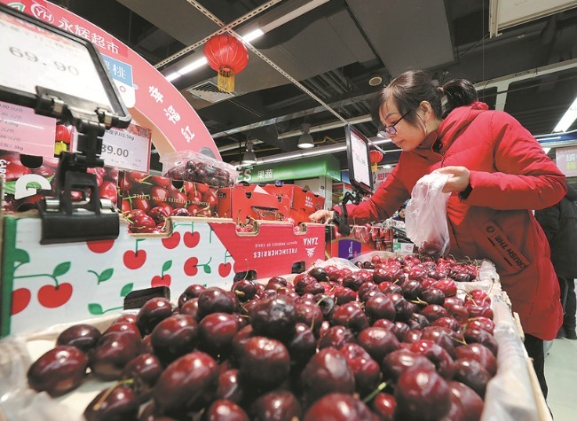 Interdepartmental Collaboration Secures Stable Prices, Essentials for Spring Festival