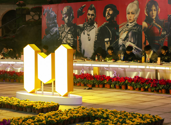 Chongqing Ignites Chinese New Year with Hotpot and Gaming Extravaganza