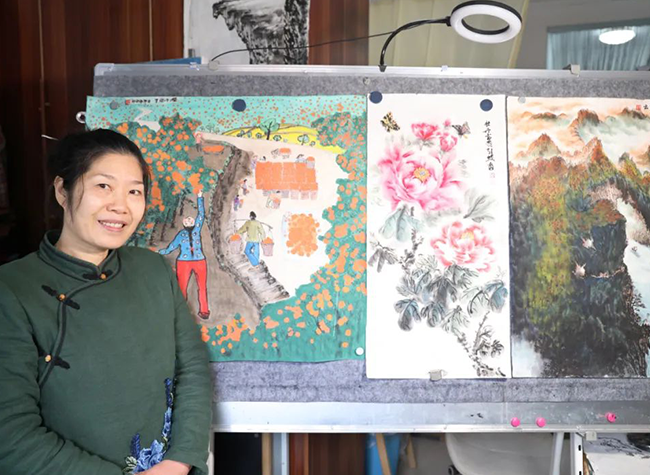 Painting Dreams into Reality: A Housekeeper's Artistic Triumph over Life's Challenges