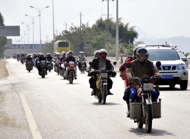 Modern Flair: Personalized Journeys Home for Spring Festival