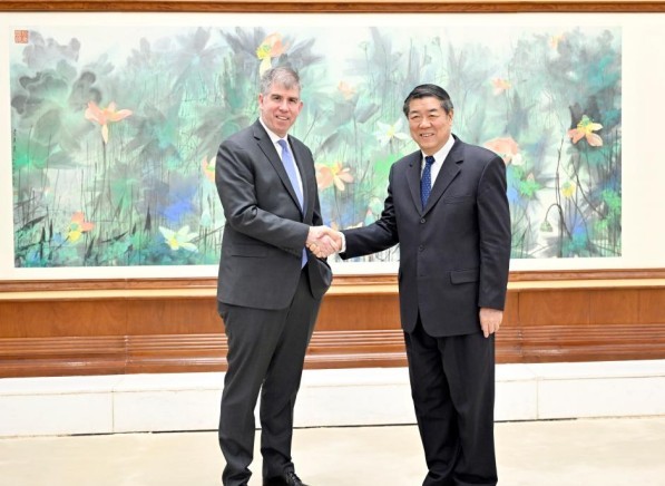 Chinese Vice Premier Meets With Senior U.S. Treasury Official