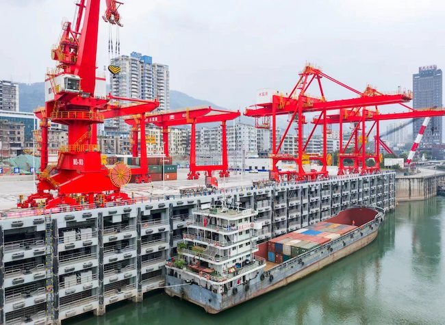 Shuifu Port: Enabling Passage for 2,000+ Ton Vessels from the River to Sea