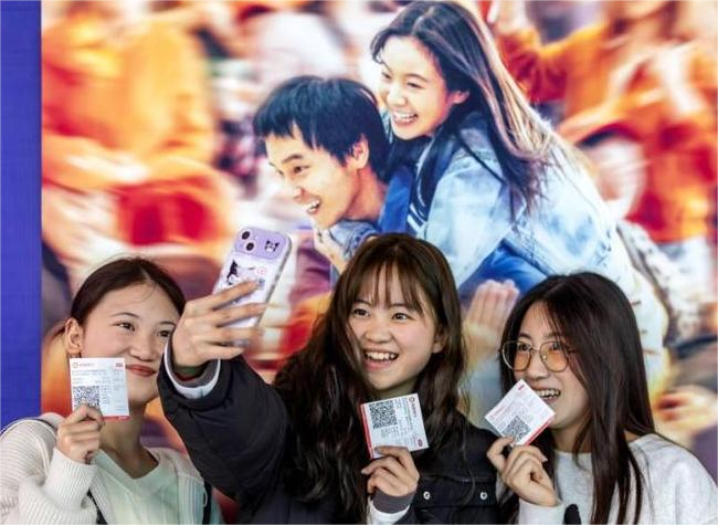 Chinese Economy off to Robust Start in 2024 as Recovery Gains Traction