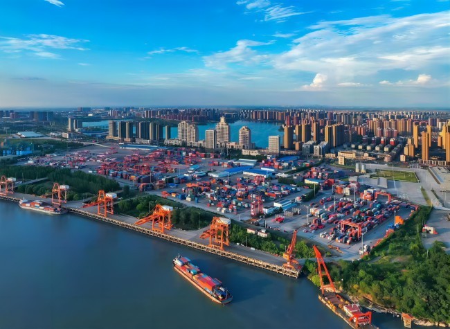 Yangluo Port: 42 Multimodal Transport Routes Connect the World