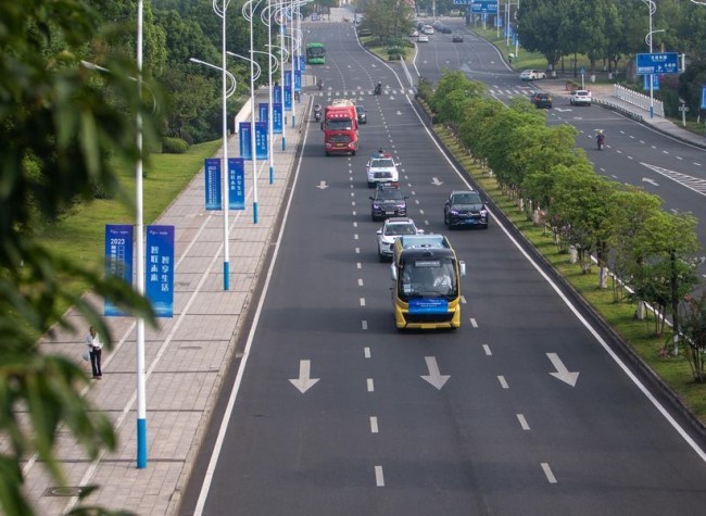 Take a Driverless Ride in China's Mountain City