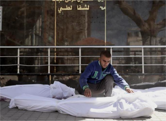 Gaza Death Toll Tops 30,000 as Israel Fires on Aid Seekers