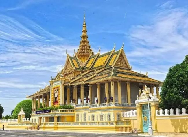 Chongqing Strengthens Ties with Phnom Penh through Multi-Faceted Cooperation | Sister Cities