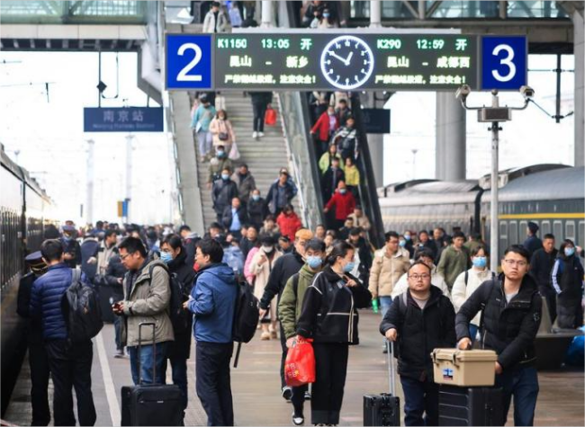 China Railway Plans 1,163 Extra Passenger Trains for Qingming Festival Return Travel