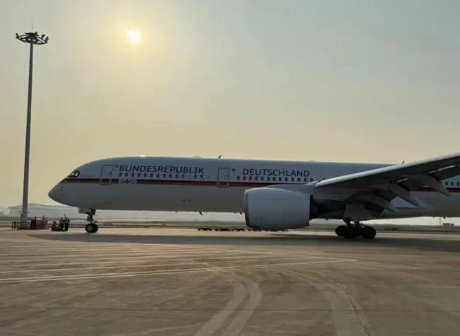 German Chancellor Arrives in Chongqing for His China Visit