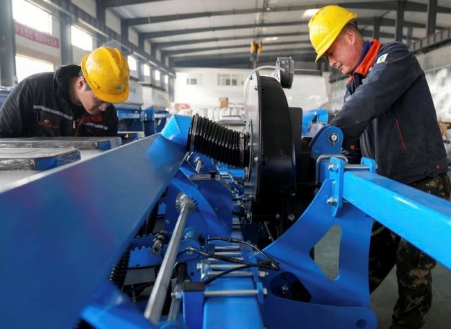 China's Manufacturing Activity Recovers in March