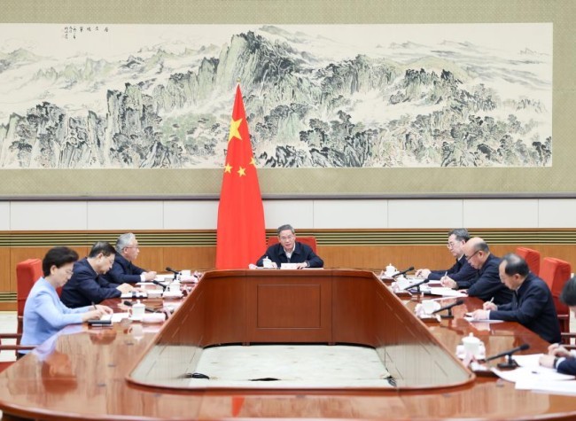 Chinese Premier Stresses Construction of Capital Market