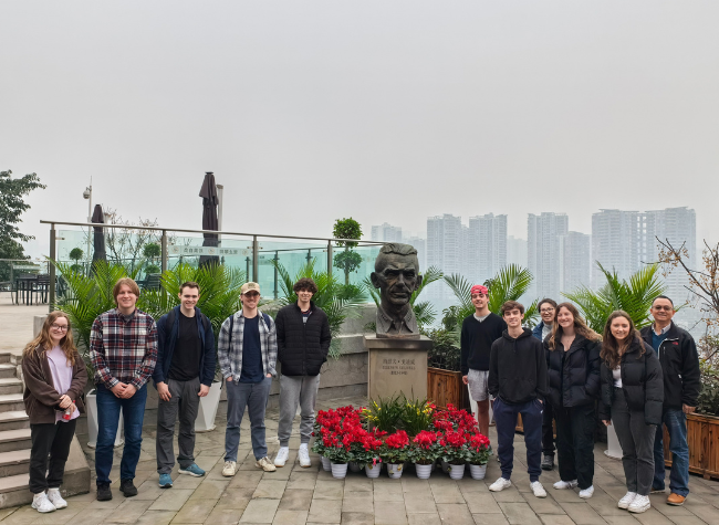 American Students Visit Chongqing Stilwell Museum, Deepening China-US Understanding