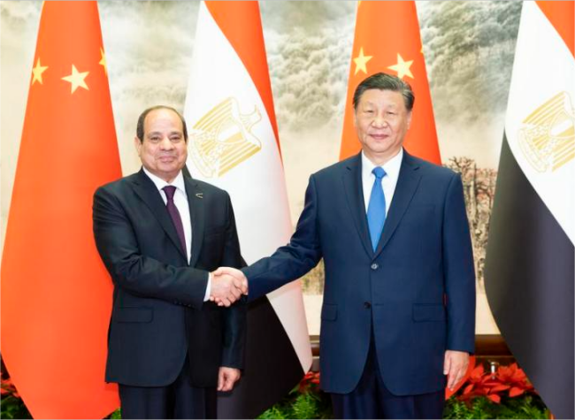 Xi Holds Talks with Egyptian President