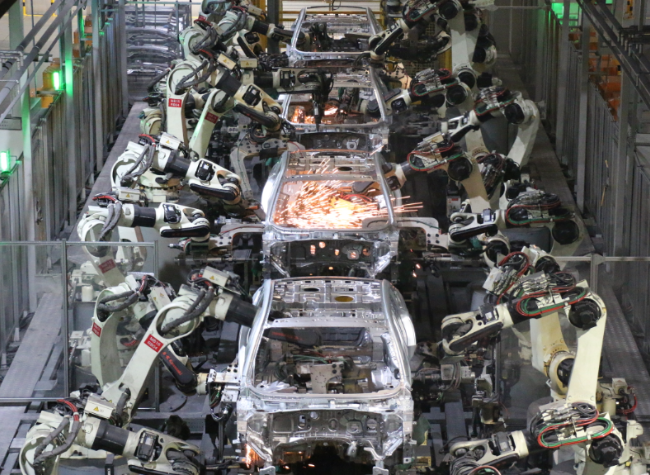 Chongqing's Six Strategical Industries Embrace Investment