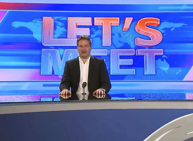 Chongqing's First All-English International TV Program Officially Launches