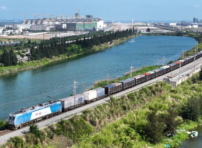 ILSTC Container Shipments Surpasses 300,000 TEUs