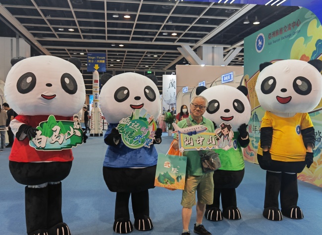 Chongqing Cultural Travel Shinning at Travel Expo in Hong Kong