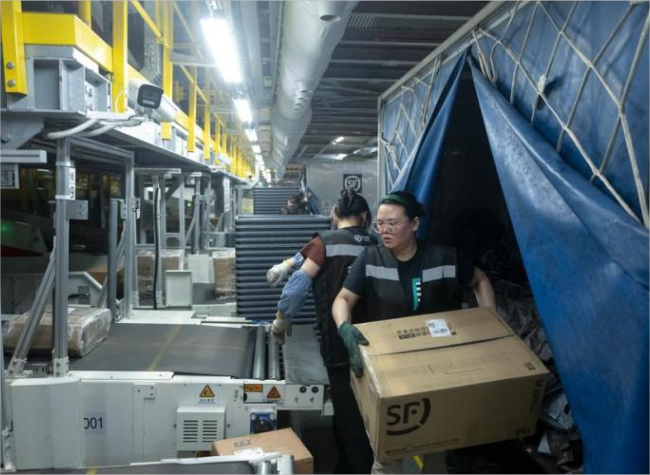 China's Express Delivery Sector Sees Robust Growth in May