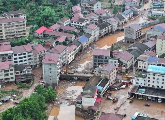 Heavy Rainfall Impacts Parts of China with 8 Killed in Landslide