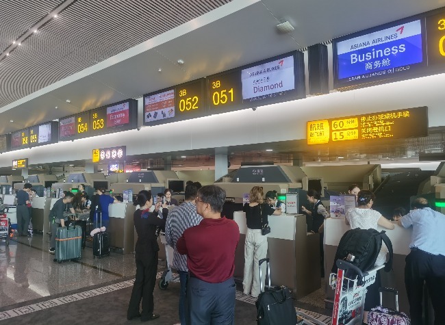 Chongqing's Gateway to the World: New Int'l Flights Take off This Summer