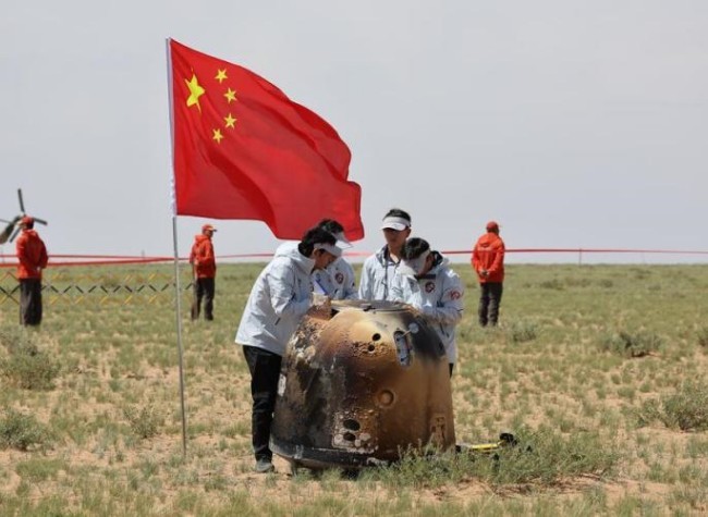 China's Chang'e-6 Brings Back First Samples from Moon's Far Side to Earth