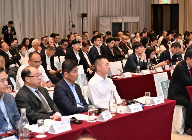 Chongqing and Singapore Secure Key Projects Worth Over One Billion Yuan