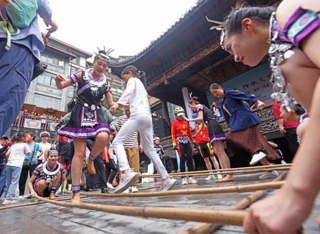 Chongqing's Dragon Boat Festival Sees Record Tourism and Consumer Spending Surge