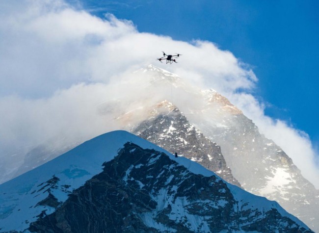DJI Makes World's 1st Successful Drone Delivery Tests on Mt. Qomolangma