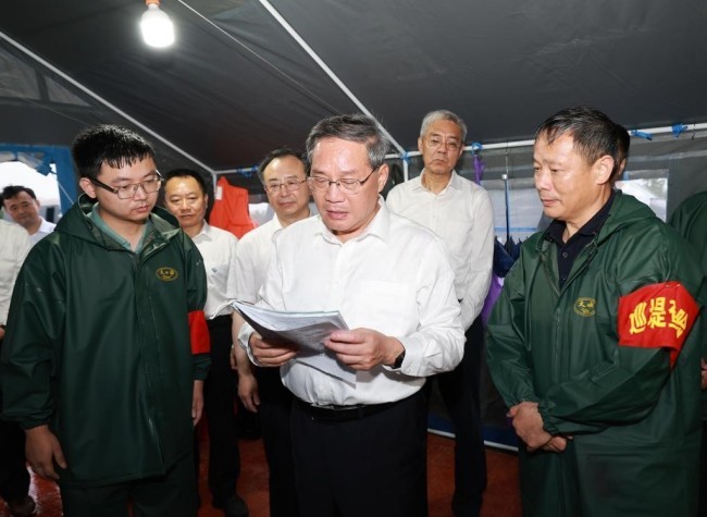 Chinese Premier Urges Unswerving Efforts on Flood Control, Disaster Relief